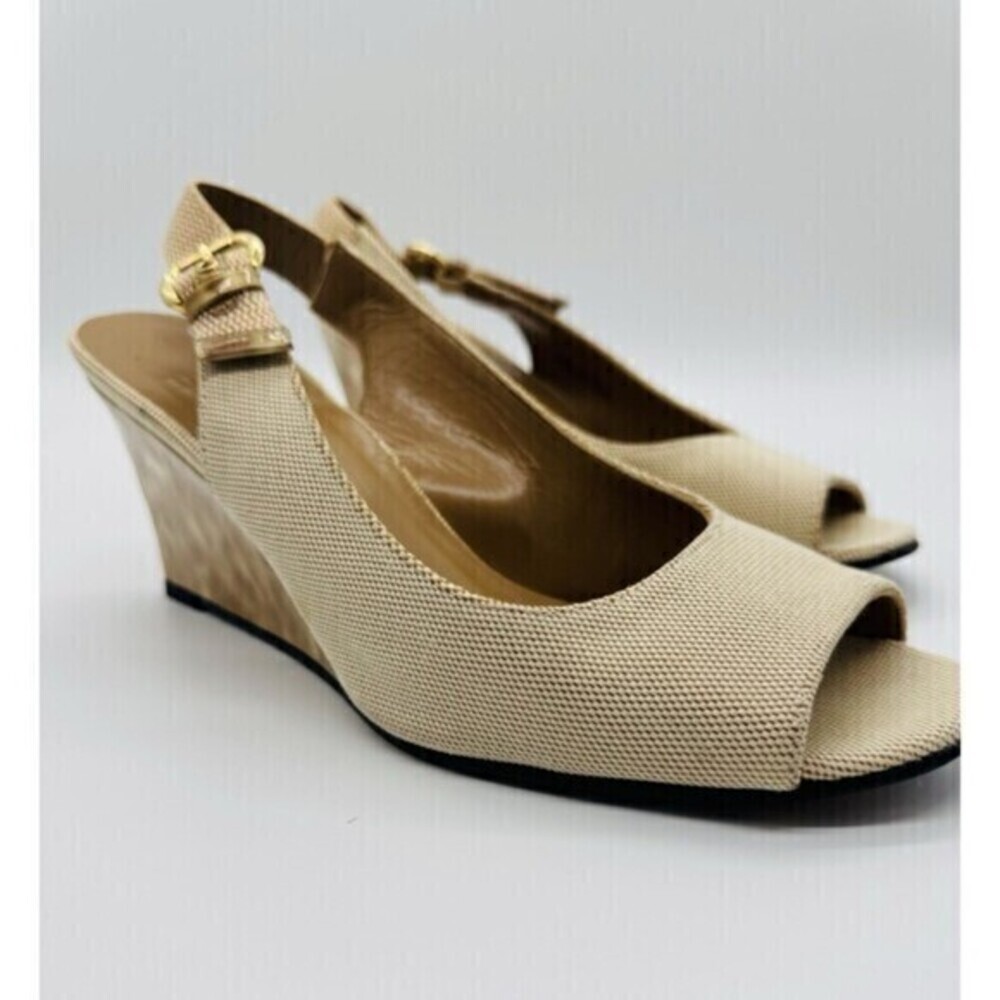 STUART WEITZMAN IVORY LIGHT TAN TORTOISE SHELL WEDGES SHOES Size 9